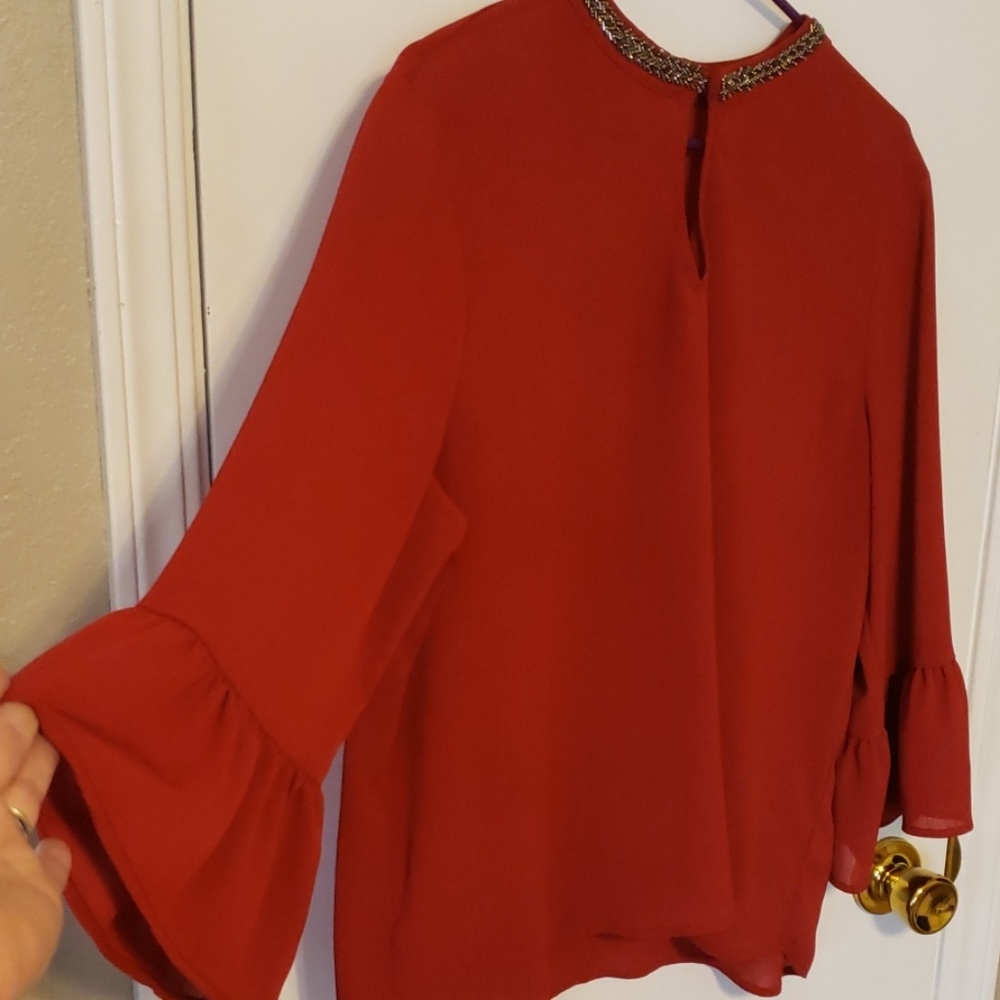 Thin, light weight top